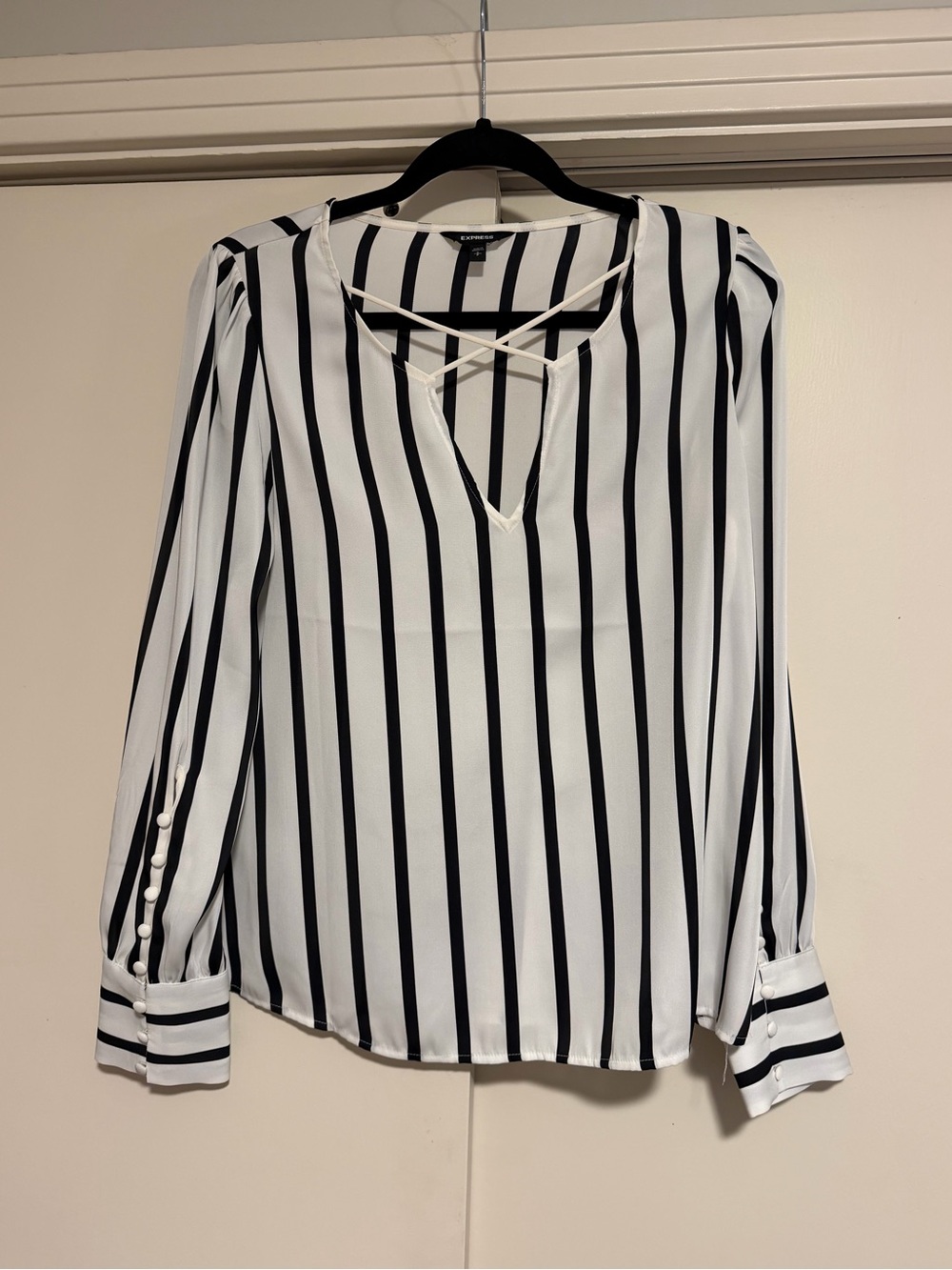 Express Striped Black & White Long-Sleeve Blouse